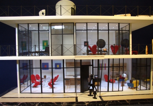 Modern Dollhouse